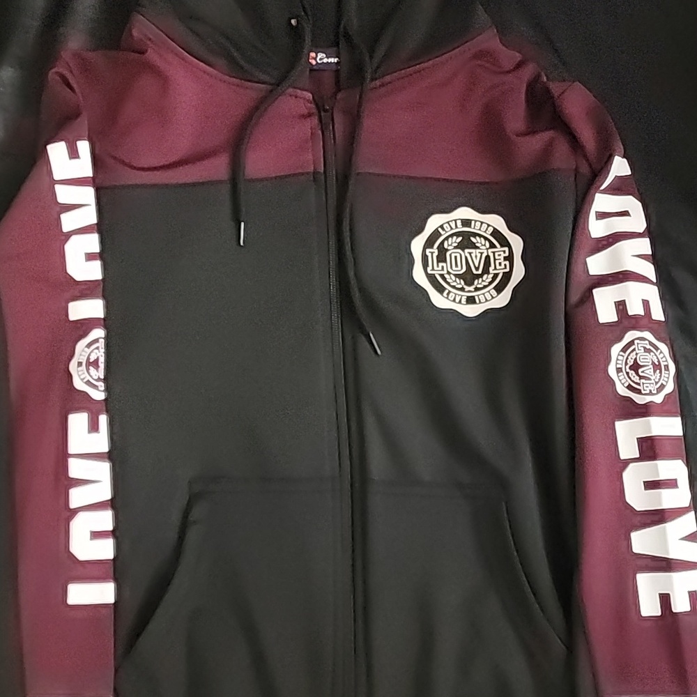 Lightweight zip-up